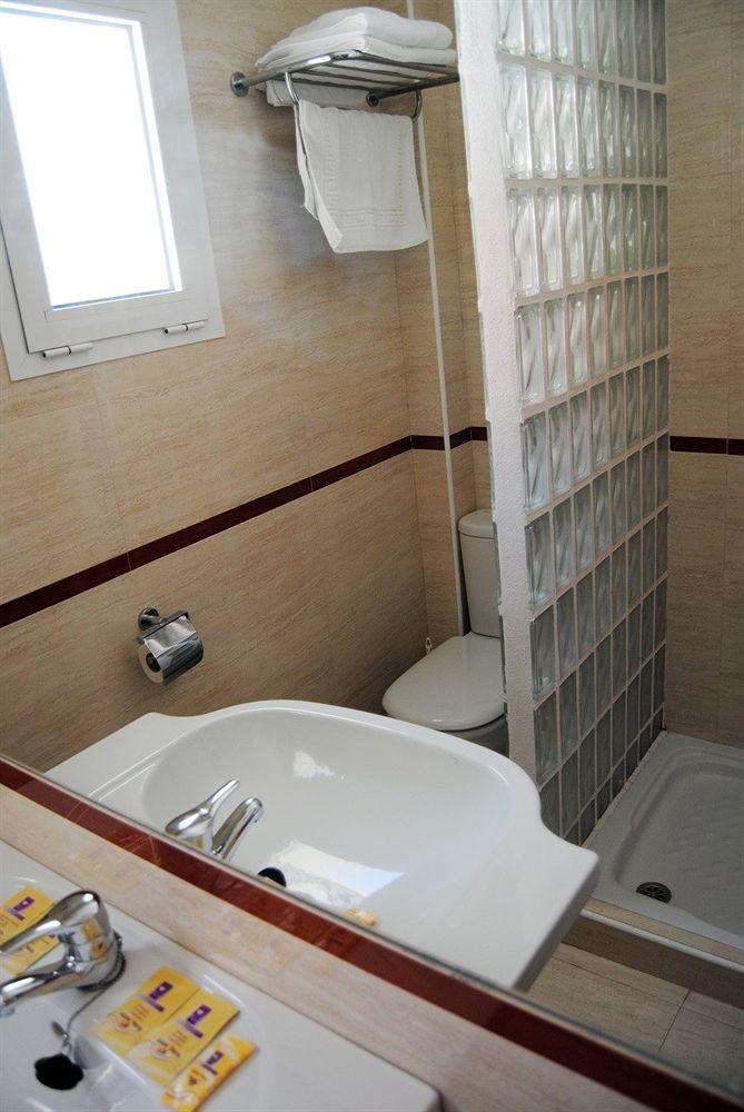 Anoreta Suites Ринкон-де-ла-Викториа Экстерьер фото