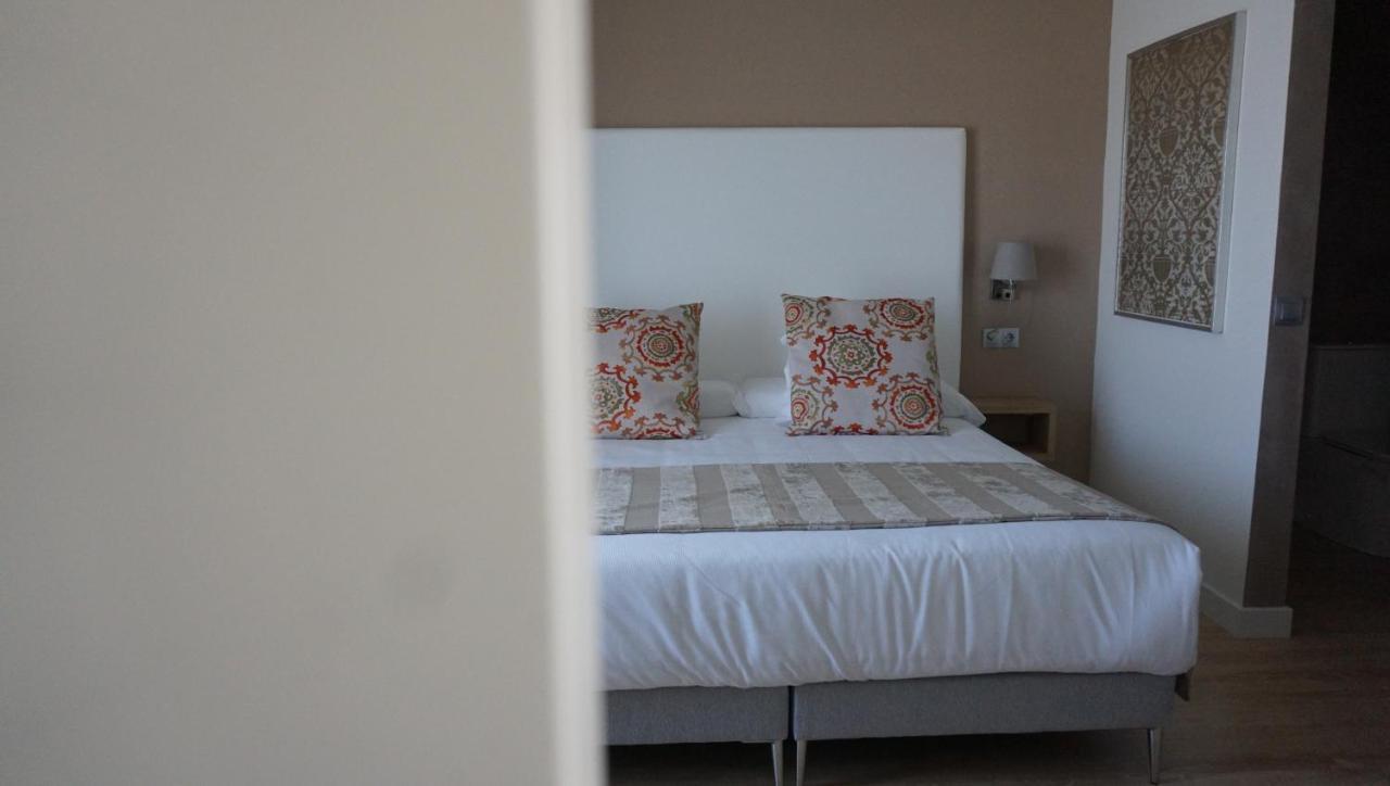 Anoreta Suites Ринкон-де-ла-Викториа Экстерьер фото